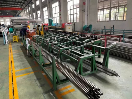 ASTM JIS AISI DIN SS Steel Pipe Cold Rolled 1 - 12m 6 - 680mm Tube